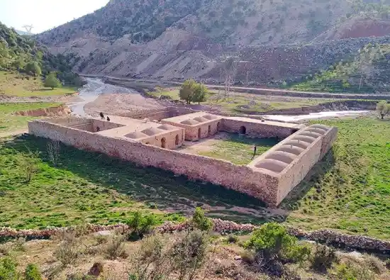 كاروانسرای چشمک