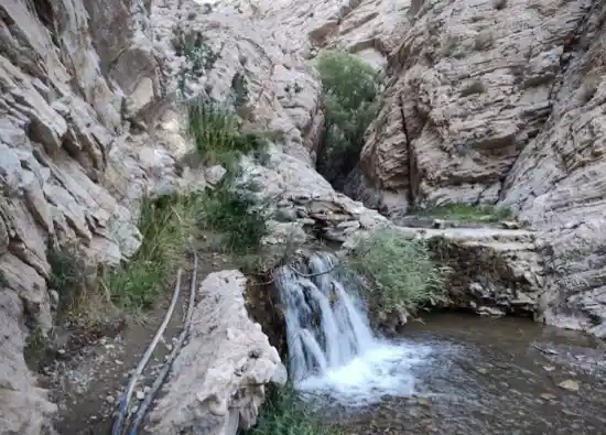 آبشار زنجیر آویز