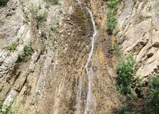 آبشار چه جا