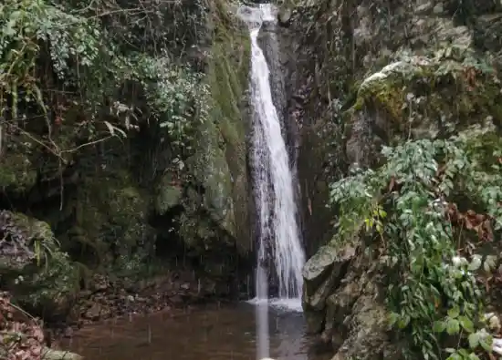 آبشار ملچ چشمه