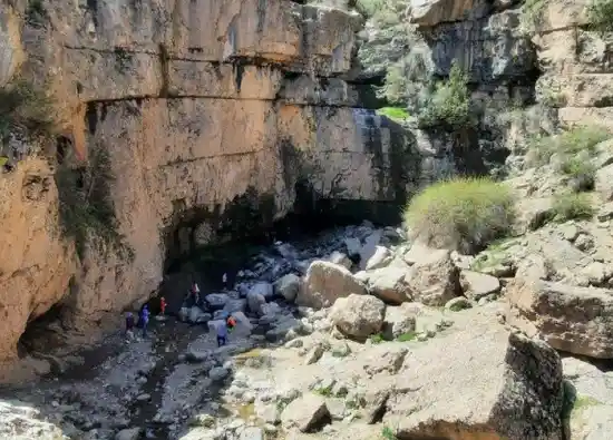 آبشار شش آبی