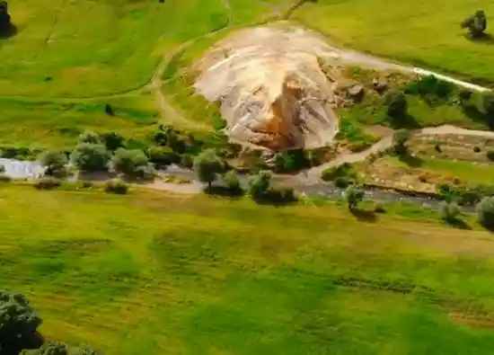 چشمه کانی گراوان