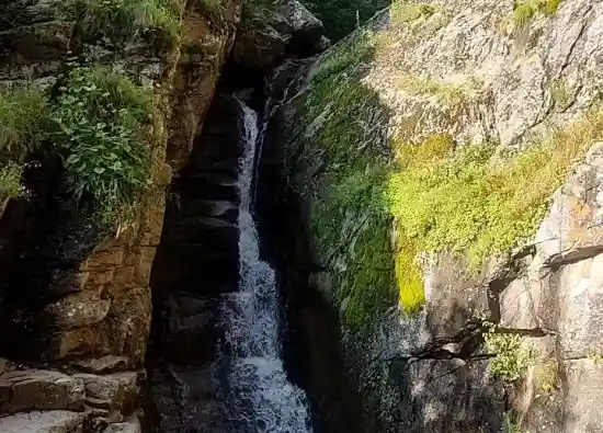 آبشار قلعه دره سی
