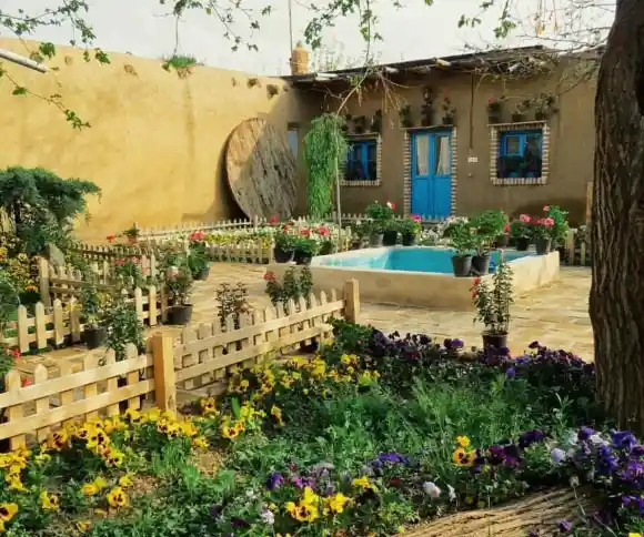 اقامتگاه بومگردی کوچه باغ-1