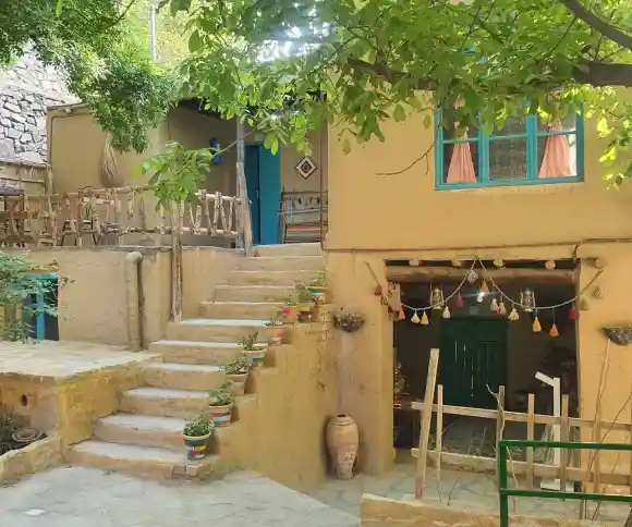 اقامتگاه بومگردی آق بجی-1