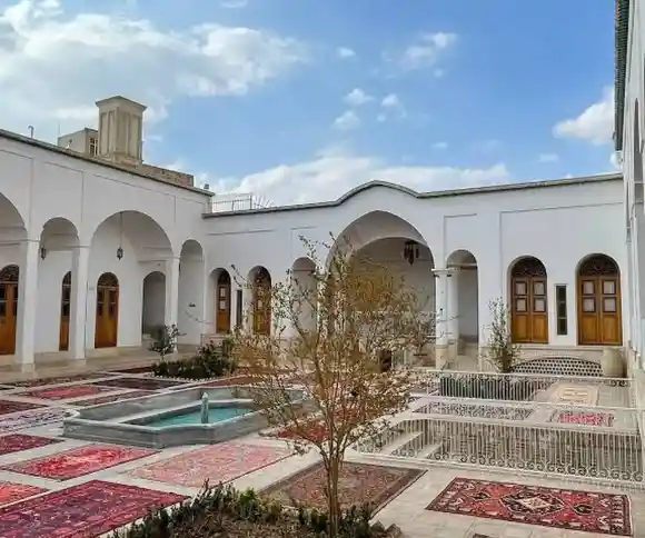 بوتیک هتل عمارت جواهری-1