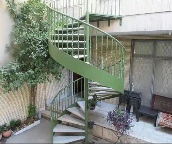 هاستل خودمونی-1