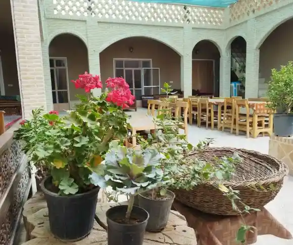 اقامتگاه سنتی شاباز-1