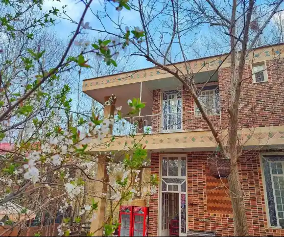 اقامتگاه بومگردی مونت قلات-1