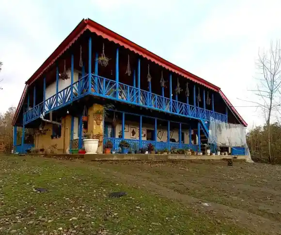 اقامتگاه بومگردی لوجنک-1