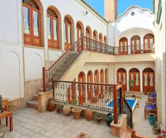 اقامتگاه بومگردی محبوب-1