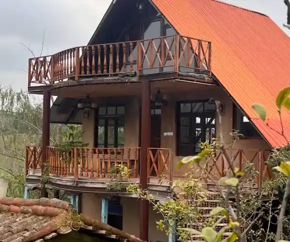 مجتمع گردشگری ماه تی تی-1