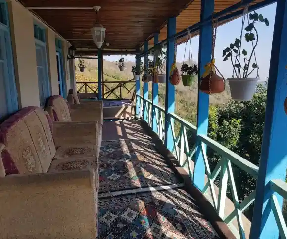 اقامتگاه بومگردی بام املش-1