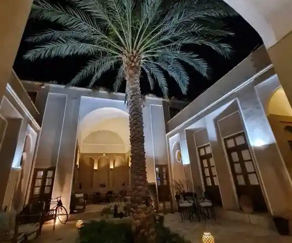 اقامتگاه بومگردی خانه نخل-1