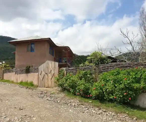 اقامتگاه بومگردی عمارت فرشتگان-1