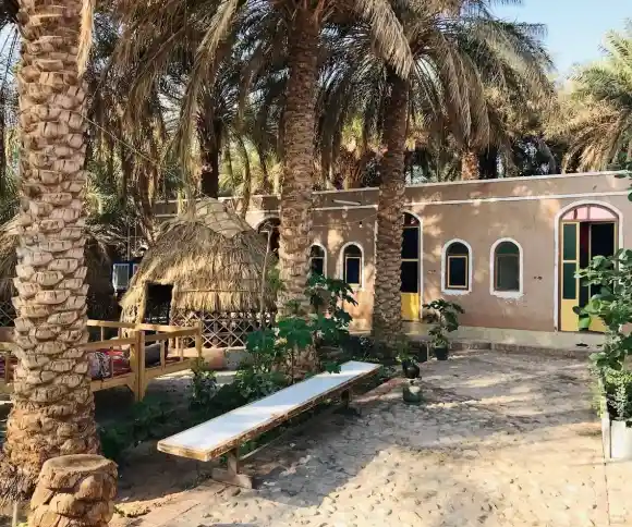 اقامتگاه بومگردی آراتا-1