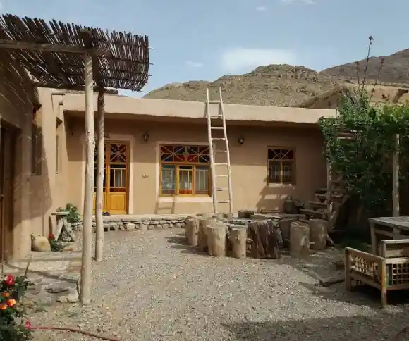 اقامتگاه بومگردی قلعه توران گشت (عموحسین)-1