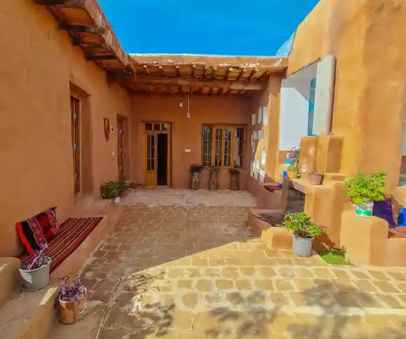 اقامتگاه بومگردی روشن-1