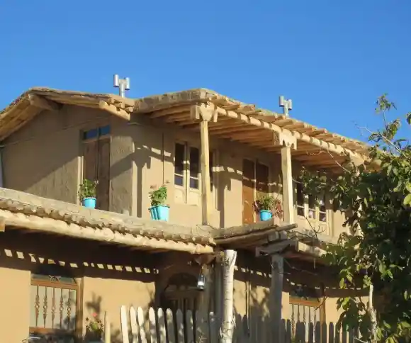 اقامتگاه بومگردی مهکده-1