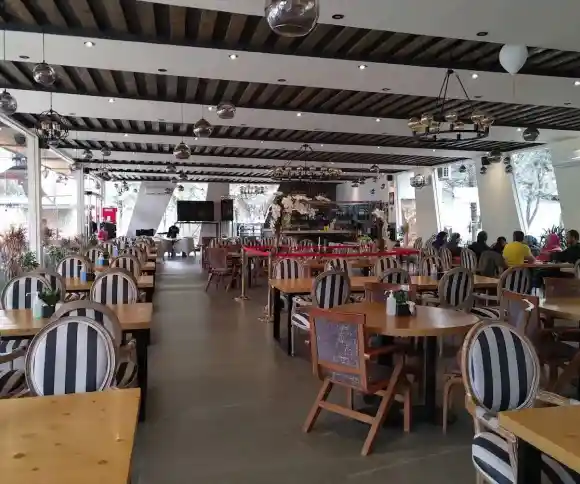 رستوران گاردن لانژ-1