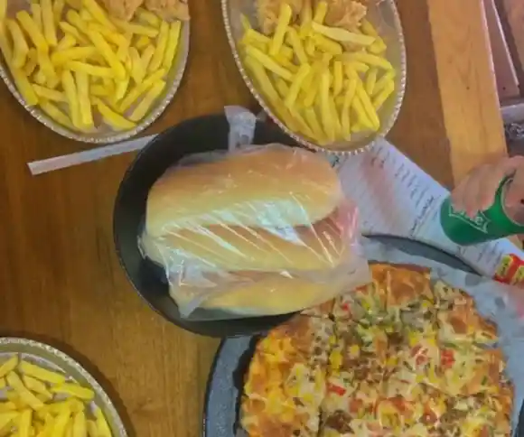 فست فود تانوش-1