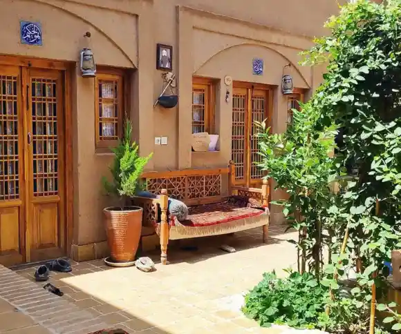 اقامتگاه بومگردی شمس تبریزی-1