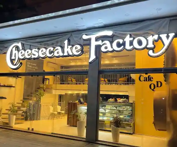 کافه چیزکیک فکتوری-1