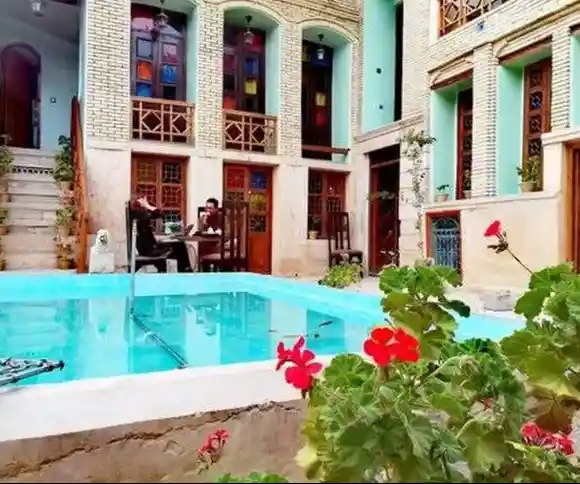 هاستل سهراب-1