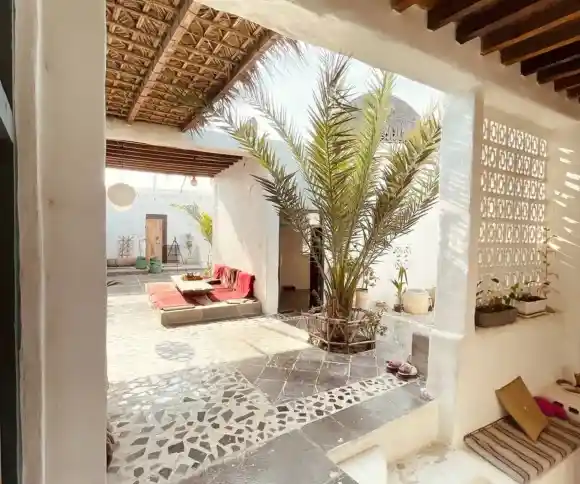 هاستل خانه حضور-1