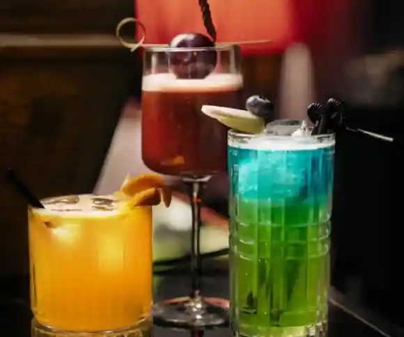 کافه کماکان-1