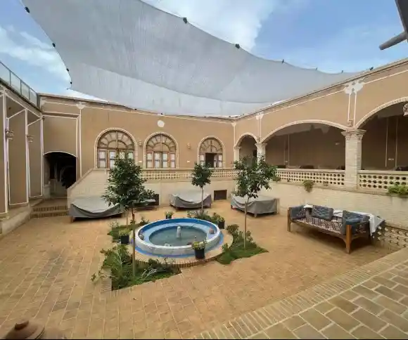 اقامتگاه بومگردی گلابتون-1