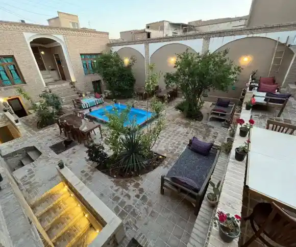 اقامتگاه بومگردی سرای آقا محمد-1