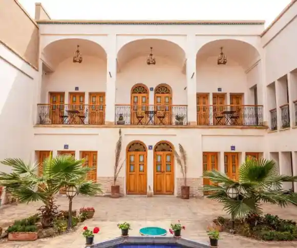 اقامتگاه سنتی خانه صبا-1