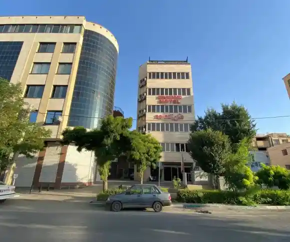 هتل زنده رود-1