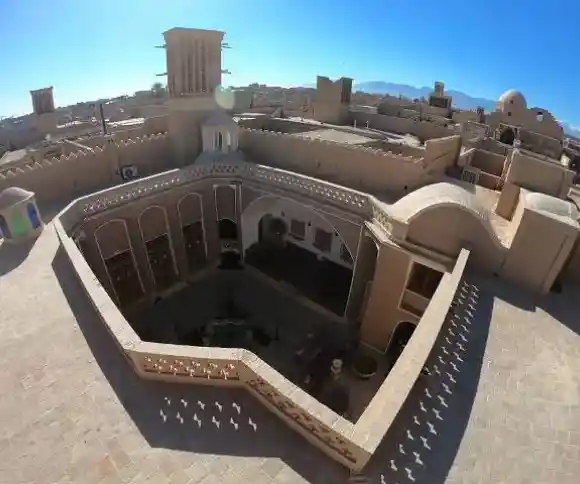 اقامتگاه سنتی گیتی-1