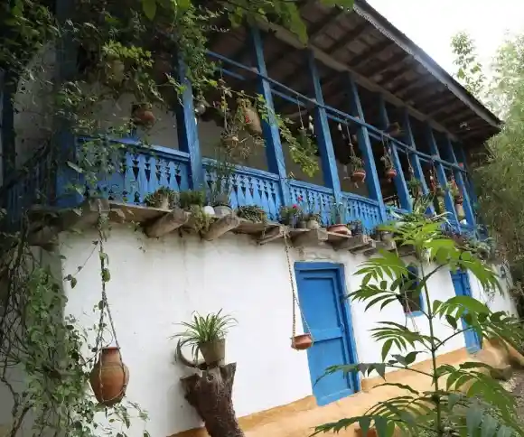 اقامتگاه بومگردی تی تی بوم-1