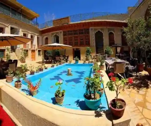 بوتیک هتل عمارت جهانشاهی شیراز-1