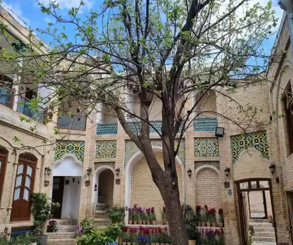 اقامتگاه سنتی بامگاه-1