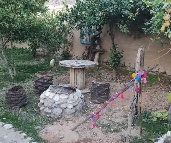 اقامتگاه بومگردی لچک لچک-1