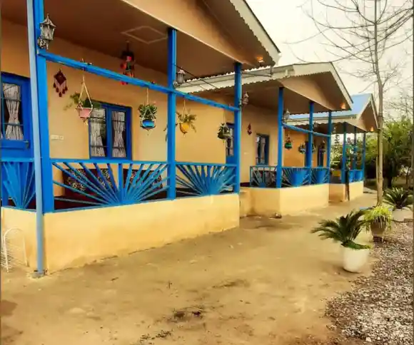 اقامتگاه بومگردی کلبه آبی شاقاجی-1