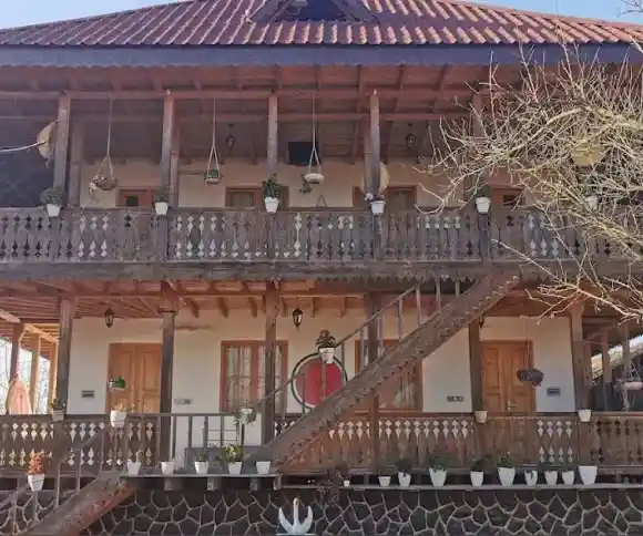 اقامتگاه بومگردی سپیدرود-1