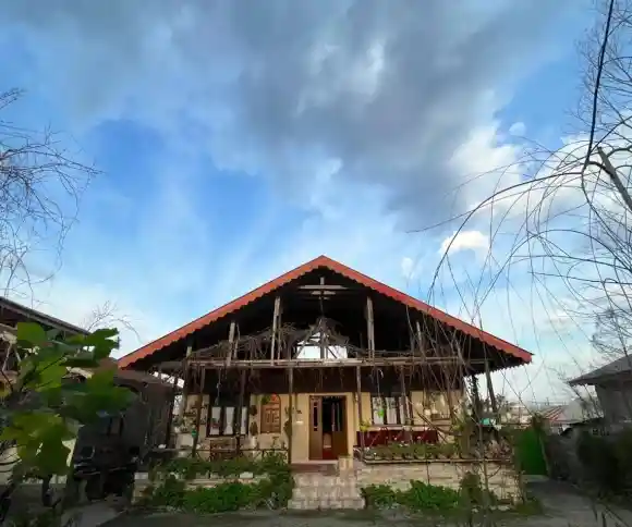 اقامتگاه بومگردی دیلمای-1