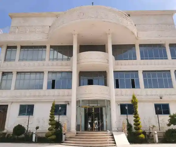 هتل شاپور خواست-1