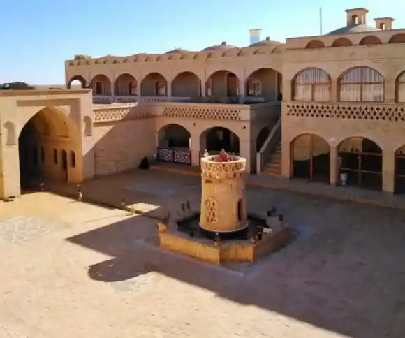 اقامتگاه بومگردی دروازه کویر-1