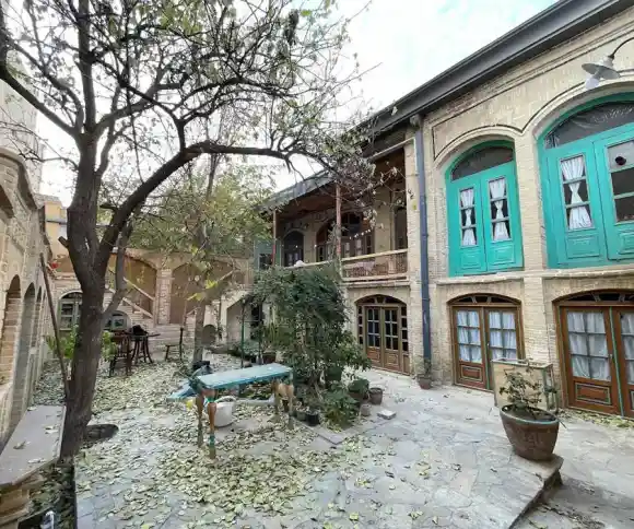 اقامتگاه سنتی شرفخانی-1