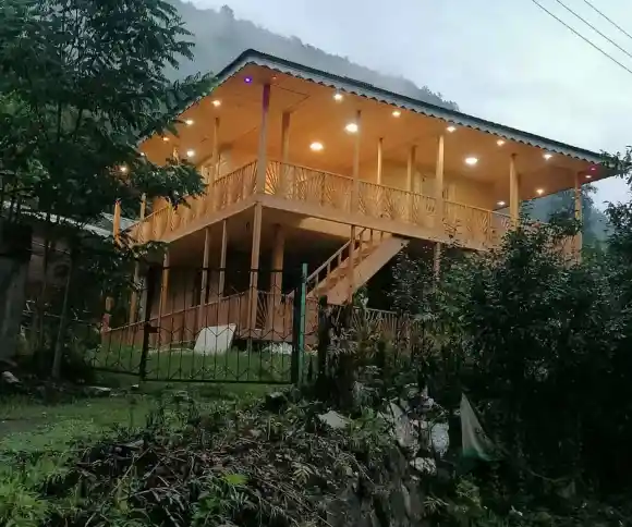 مجتمع گردشگری قلعه تارنا-1