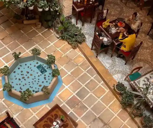 اقامتگاه سنتی درباری شیراز-1