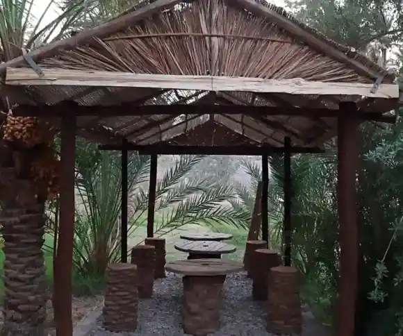 اقامتگاه بومگردی بهارنارنج-1