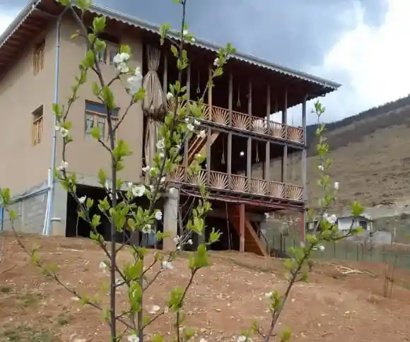 اقامتگاه بومگردی ستاره گیلان-1