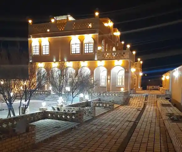 اقامتگاه بومگردی شمس العماره باغستان-1